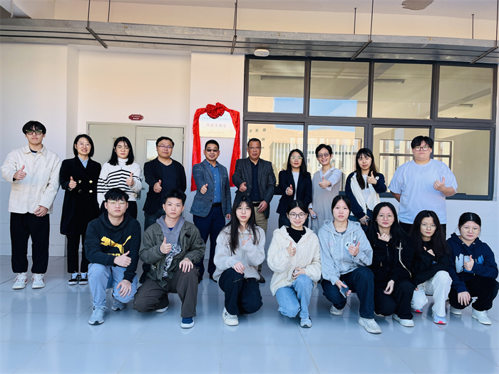 91视频免费观看&广东工程职业技术学院校企战略合作揭牌仪式